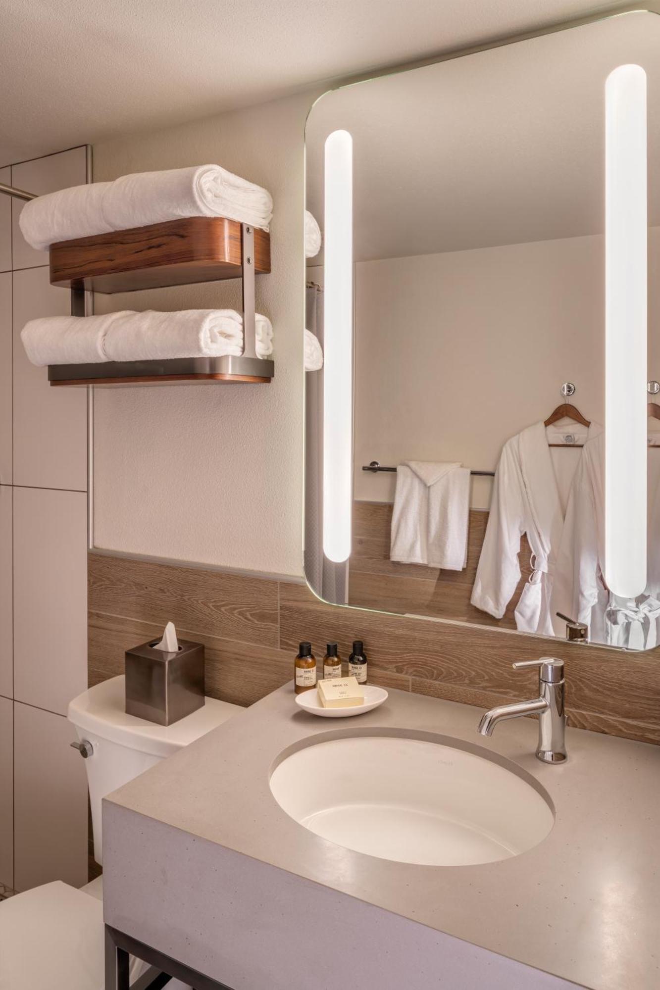 Aviator Hotel אנקורג' מראה חיצוני תמונה