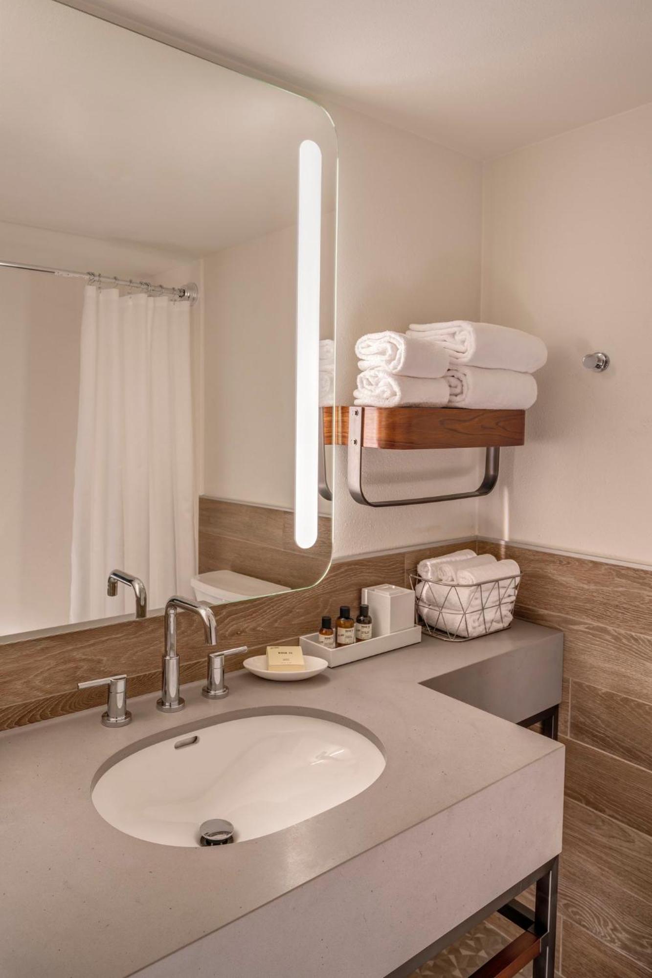 Aviator Hotel אנקורג' מראה חיצוני תמונה